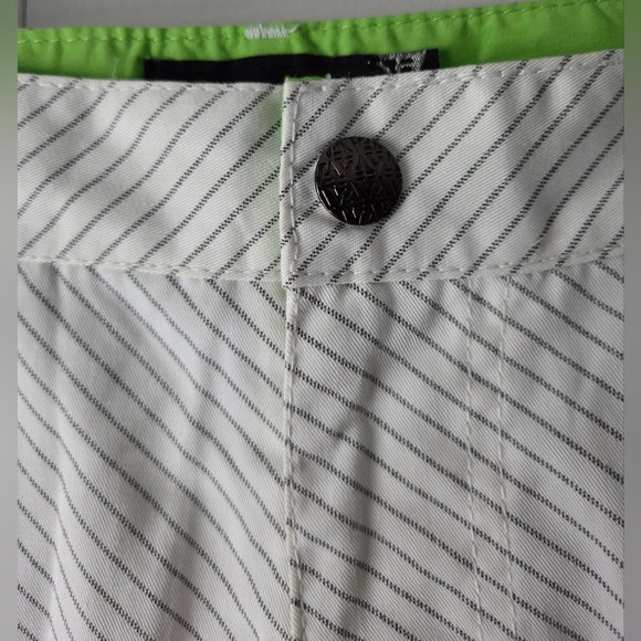 NWOT Vurt White Striped Men's Shorts Size  34W - Picture 5 of 11